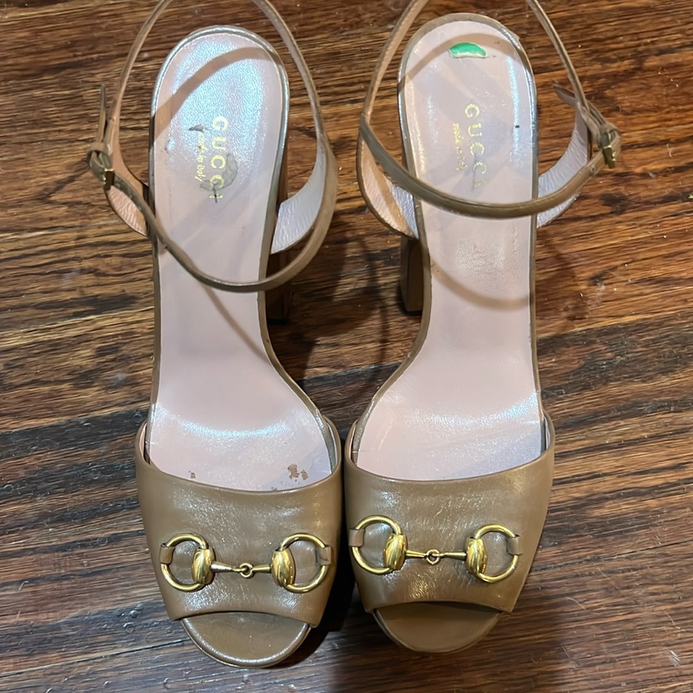 Gucci beige heels in size 40 in great condition